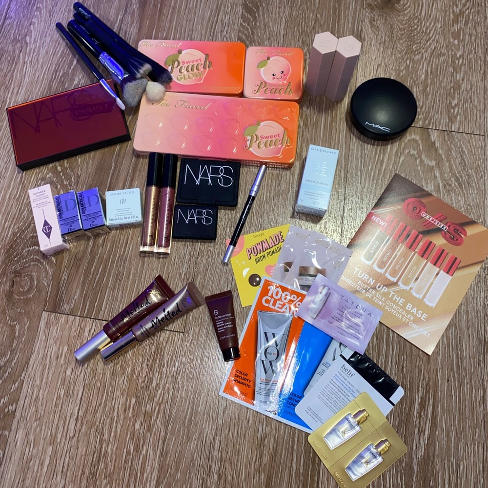 Makeup bundle